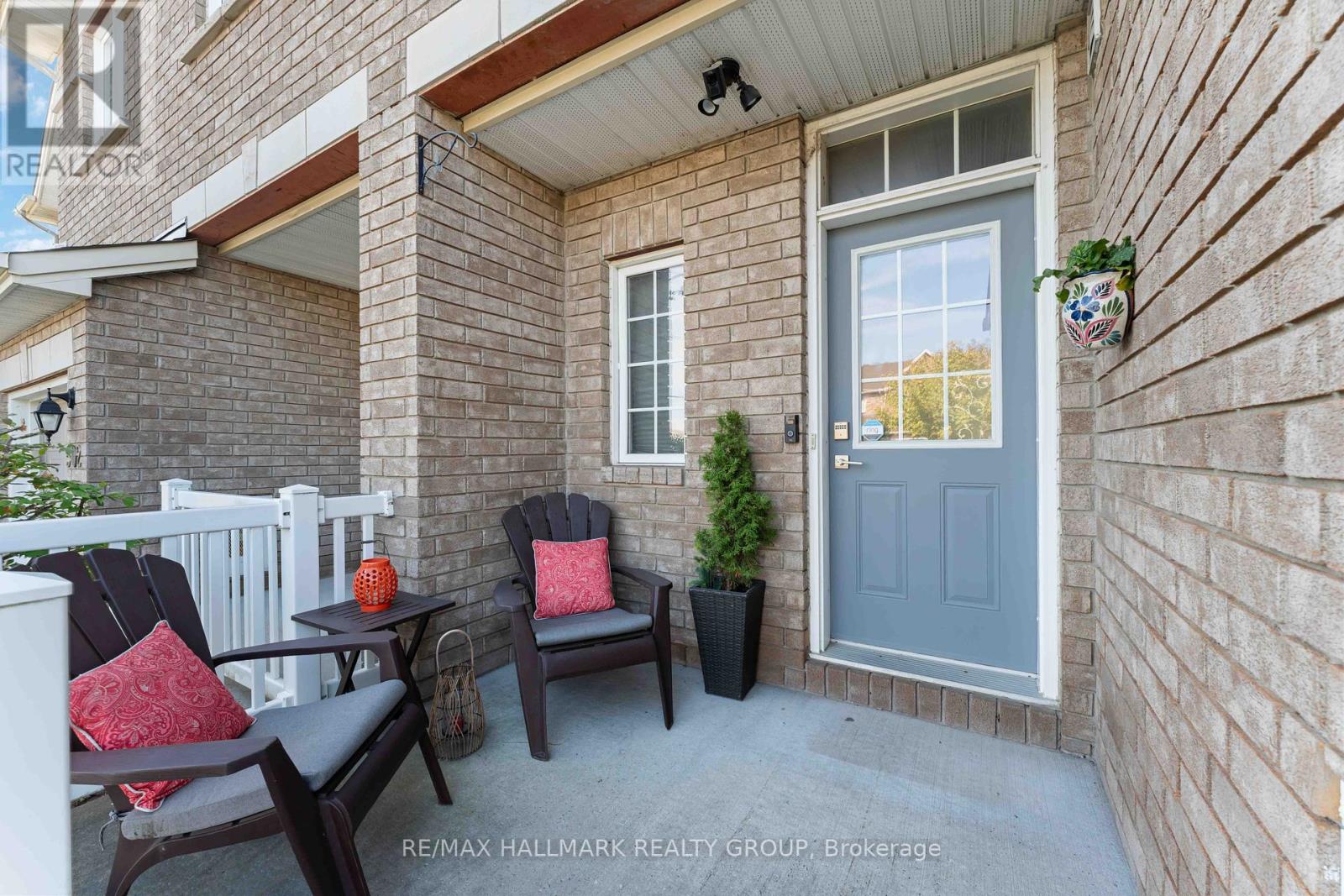504 Salzburg Drive, Ottawa, Ontario  K4A 0C6 - Photo 2 - X12414784