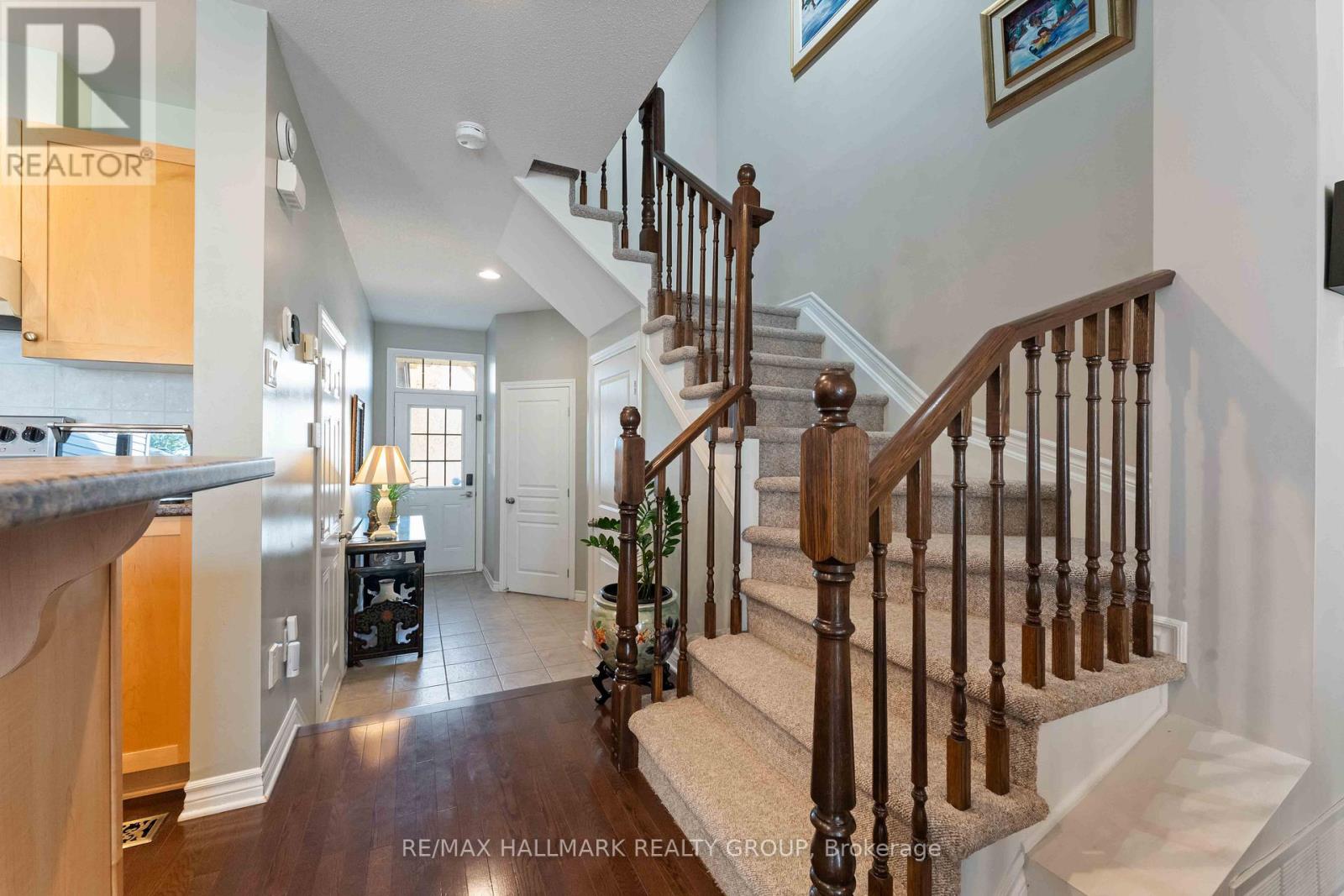 504 Salzburg Drive, Ottawa, Ontario  K4A 0C6 - Photo 6 - X12414784