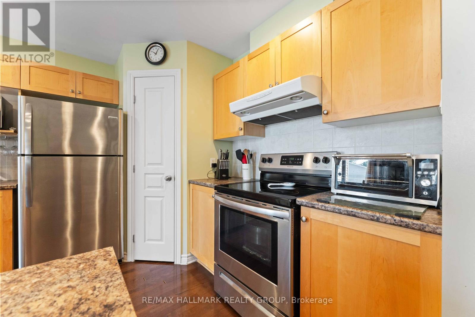 504 Salzburg Drive, Ottawa, Ontario  K4A 0C6 - Photo 7 - X12414784