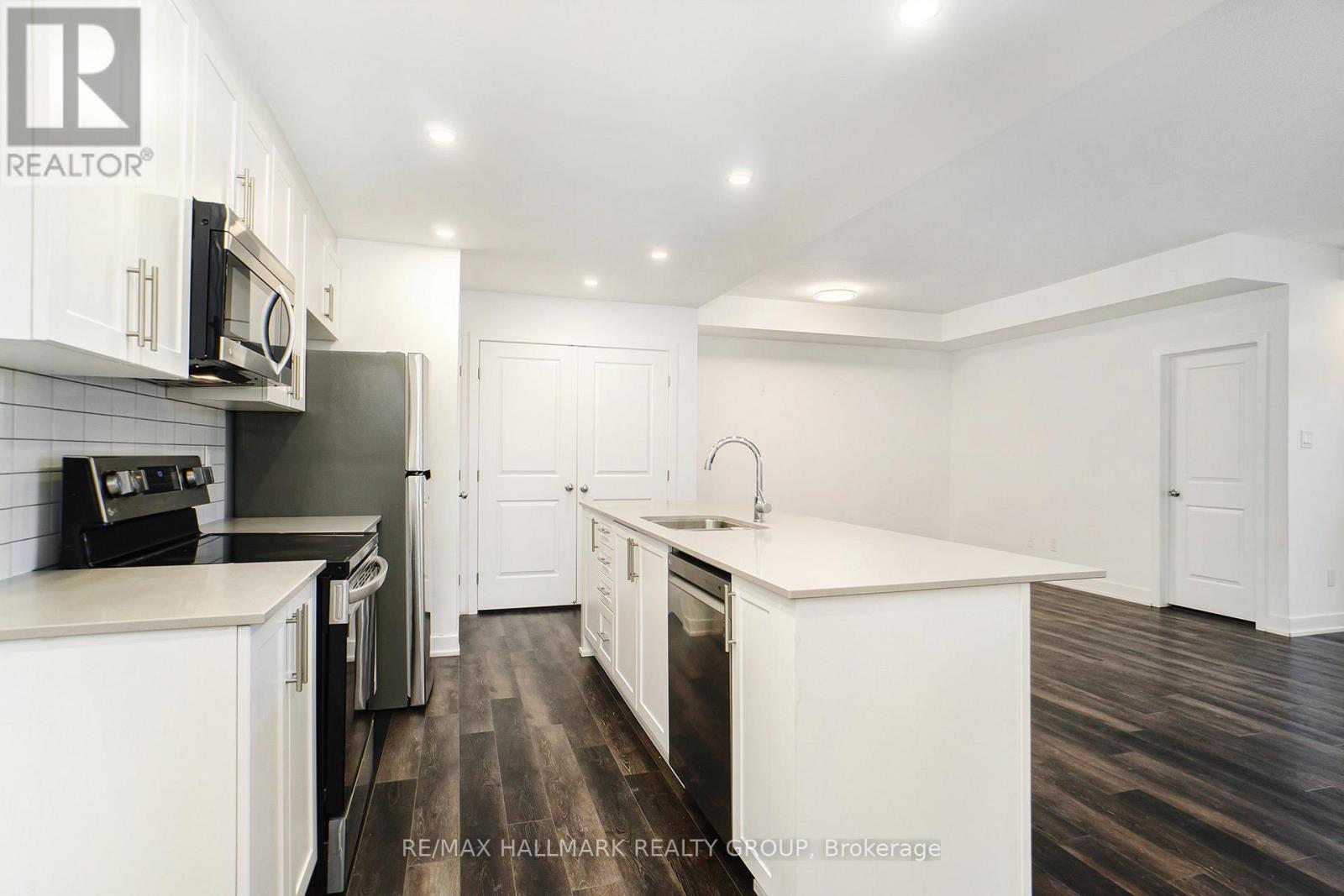 F - 380 Rolling Meadows Crescent, Ottawa, Ontario  K1W 0A7 - Photo 6 - X12414800