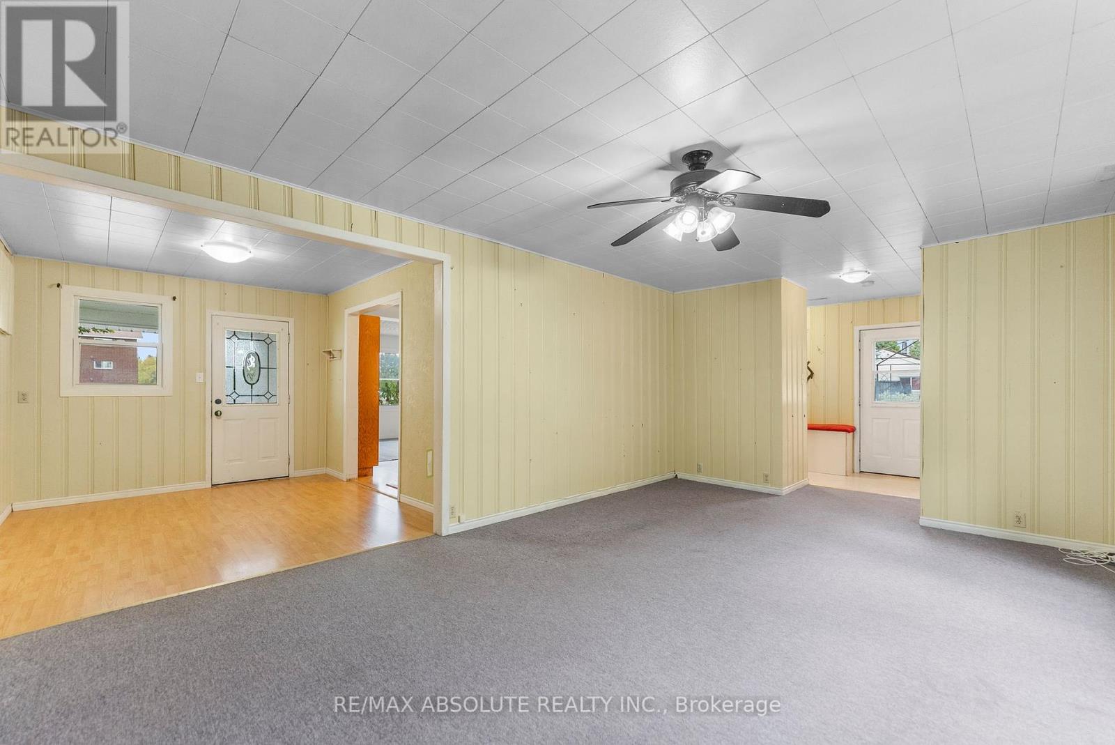 106 Edey Street, Arnprior, Ontario  K7S 1C1 - Photo 3 - X12414830