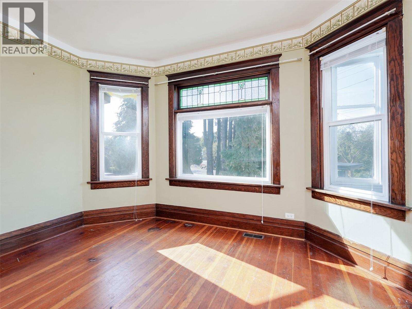 1250 Fairfield Rd, Victoria, British Columbia  V8V 3B5 - Photo 5 - 1013876