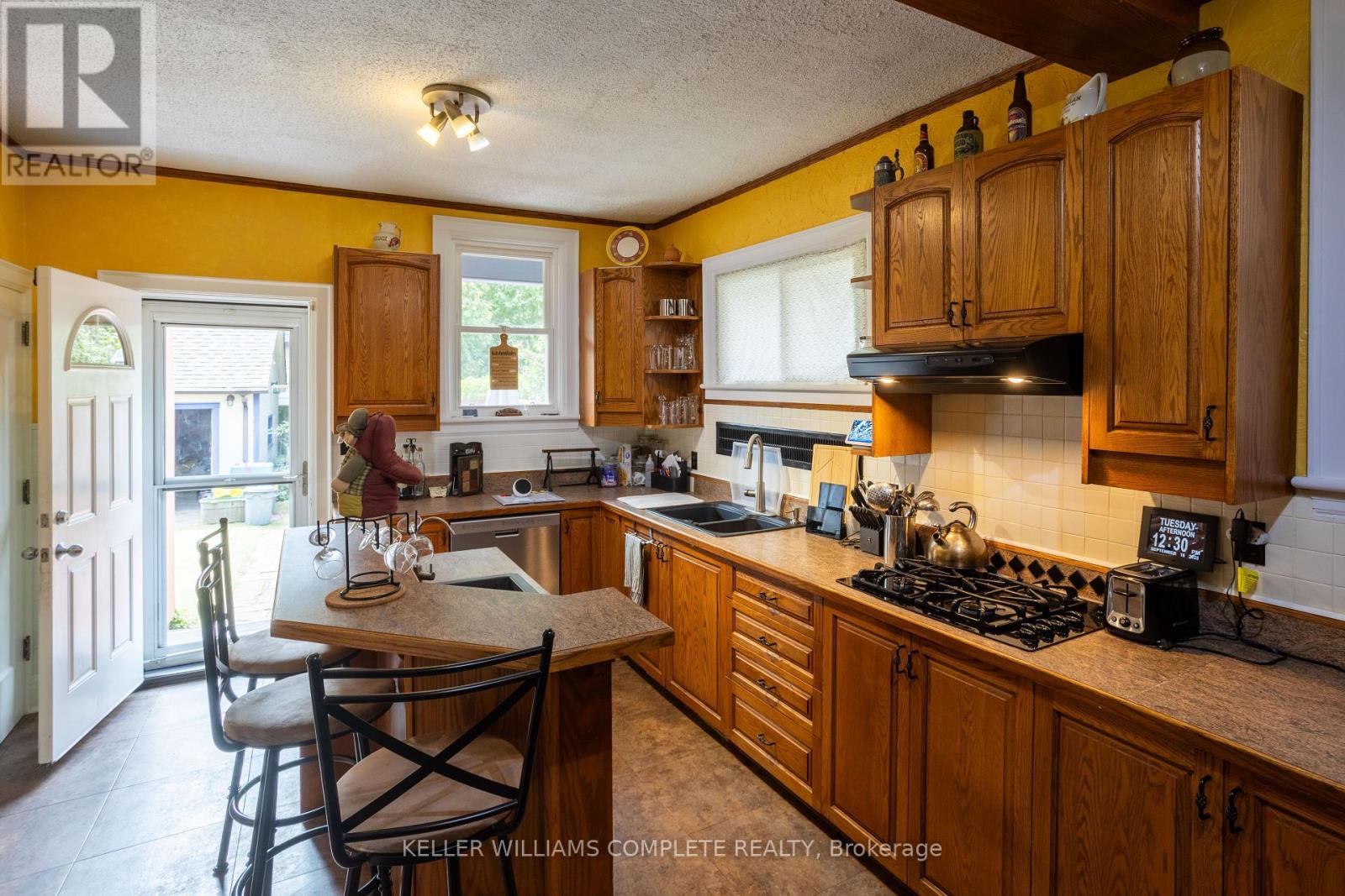 52 Balmoral Avenue S, Hamilton, Ontario  L8M 3J9 - Photo 11 - X12414787