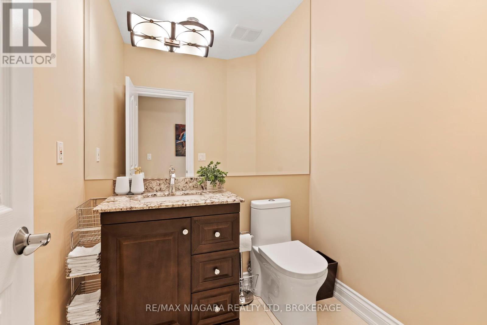6748 Domenic Crescent, Niagara Falls, Ontario  L2J 4L5 - Photo 18 - X12414828