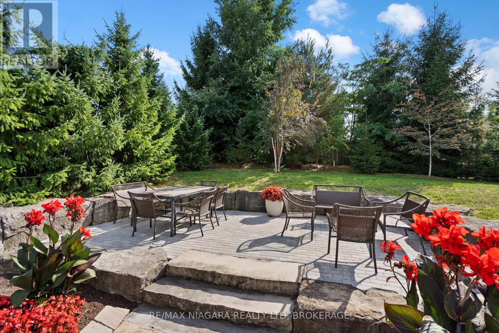6748 Domenic Crescent, Niagara Falls, Ontario  L2J 4L5 - Photo 40 - X12414828