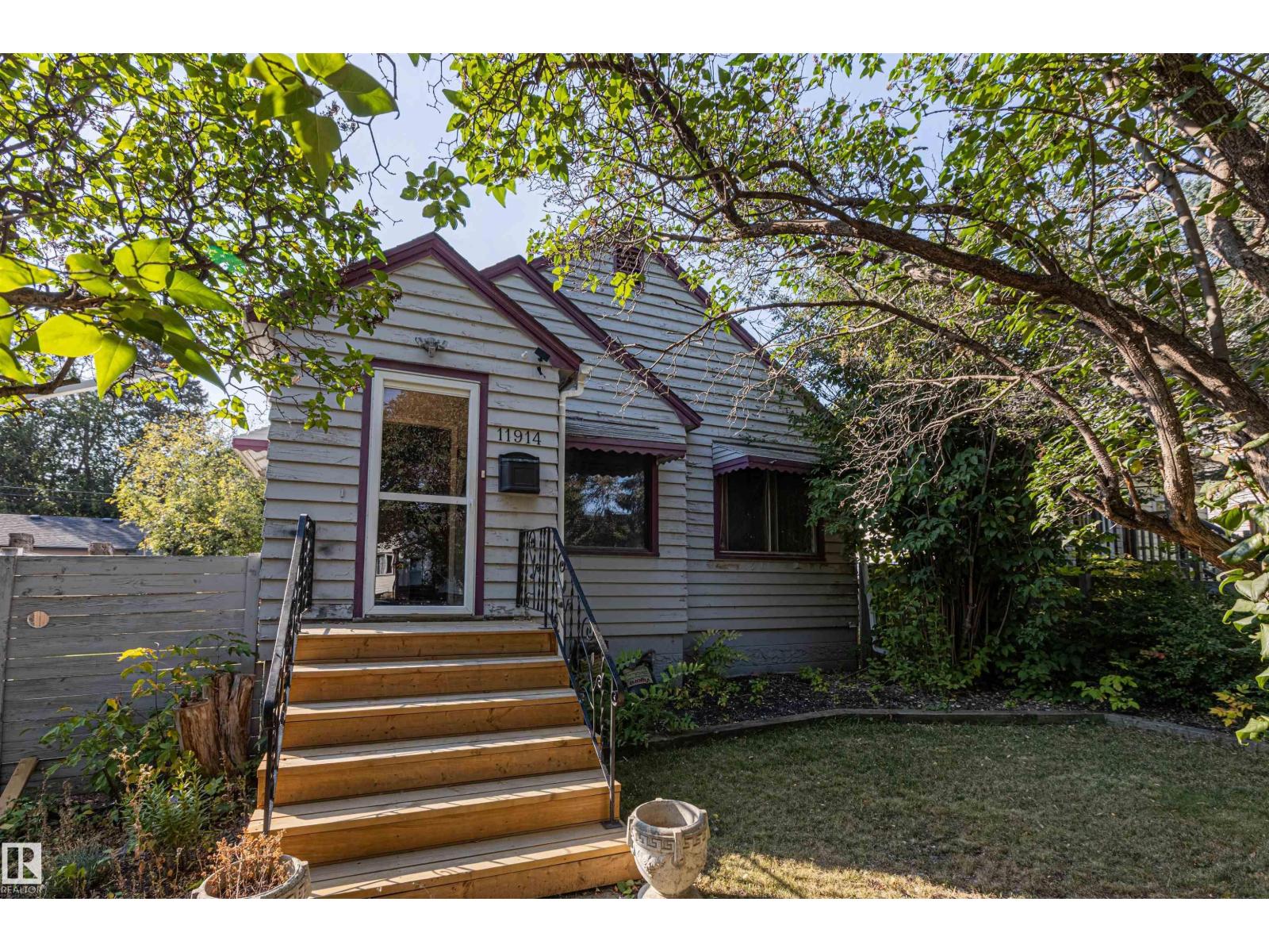 11914 68 ST NW, Edmonton, Alberta