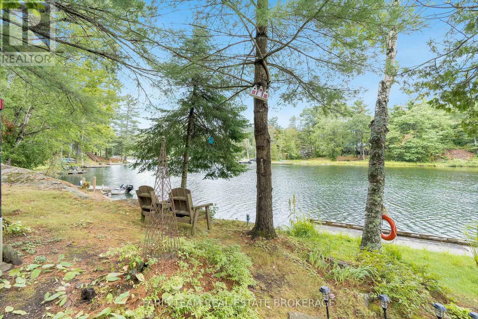 8060 Oakridge Drive, Severn (Washago), Ontario  L0K 2B0 - Photo 25 - S12414669