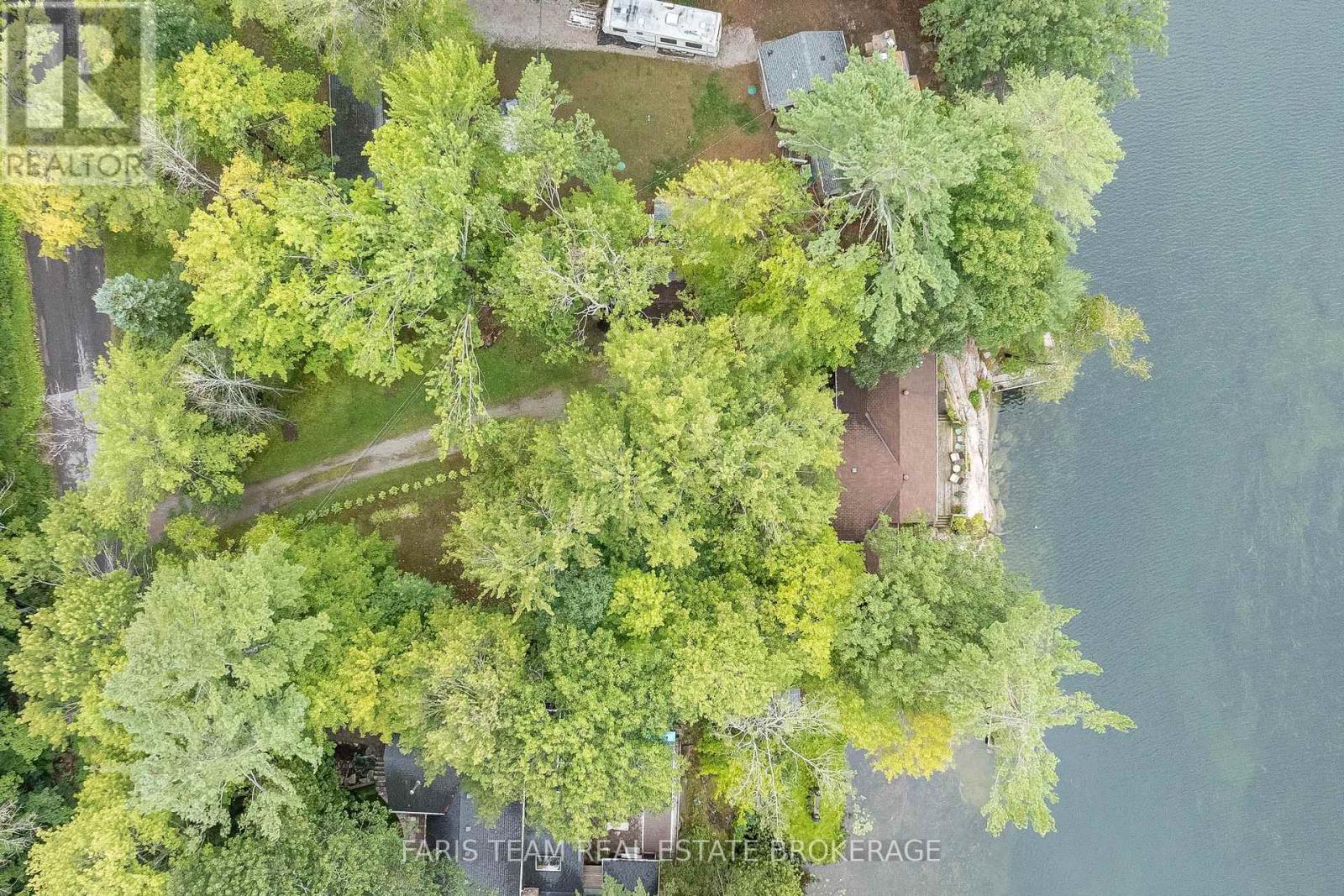 8060 Oakridge Drive, Severn (Washago), Ontario  L0K 2B0 - Photo 29 - S12414669