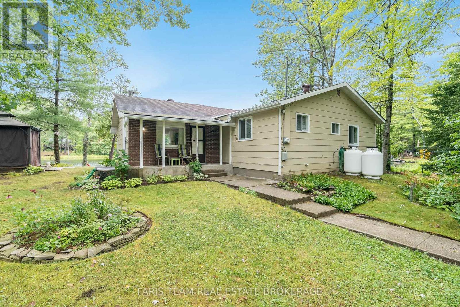 Property at 8060 OAKRIDGE DRIVE image 5