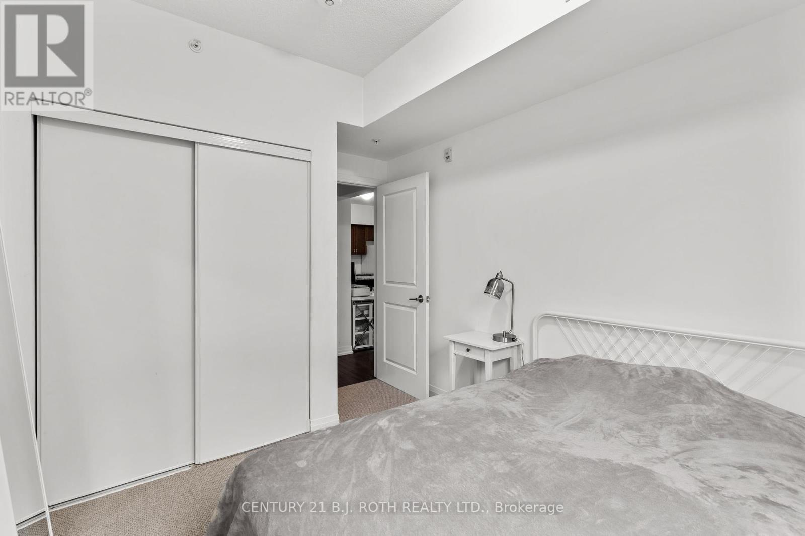 103 - 300 Essa Road, Barrie (0 West), Ontario  L4J 0B9 - Photo 18 - S12414673