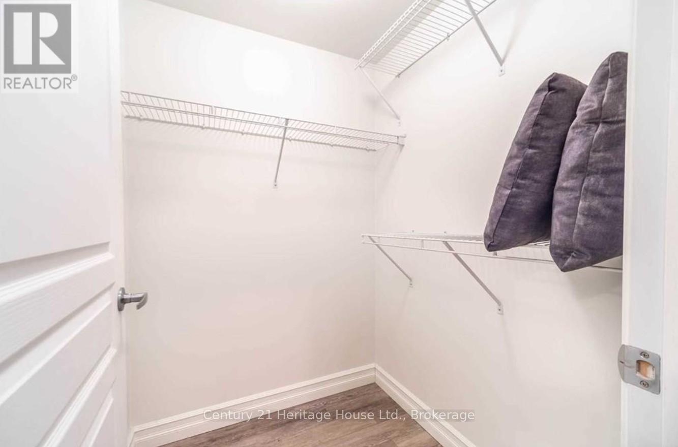 312 - 5 Marine Parade Drive, Toronto (Mimico), Ontario  M8V 4B4 - Photo 16 - W12414866