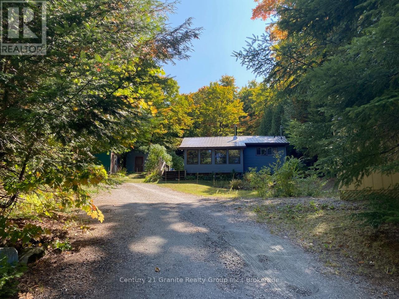1052 Kensington Road, Dysart Et Al, Ontario  K0M 1S0 - Photo 5 - X12414831