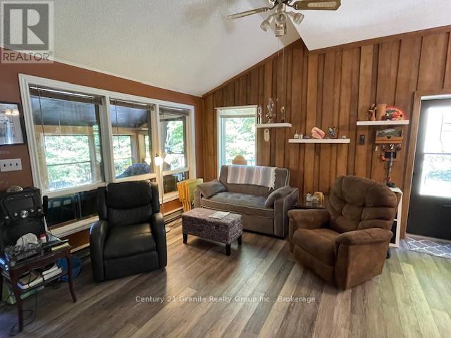1052 Kensington Road, Dysart Et Al, Ontario  K0M 1S0 - Photo 7 - X12414831