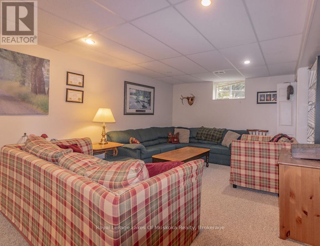 4244 Muskoka Road 117, Lake Of Bays, Ontario  P0B 1A0 - Photo 18 - X12414876
