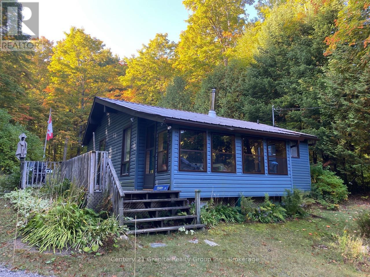 1052 Kensington Road, Dysart Et Al, Ontario  K0M 1S0 - Photo 20 - X12414831