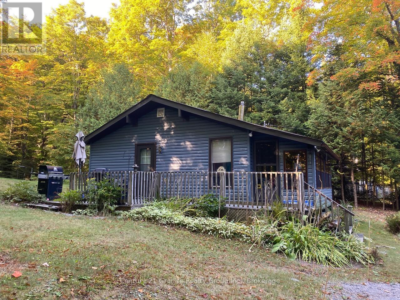 1052 Kensington Road, Dysart Et Al, Ontario  K0M 1S0 - Photo 32 - X12414831