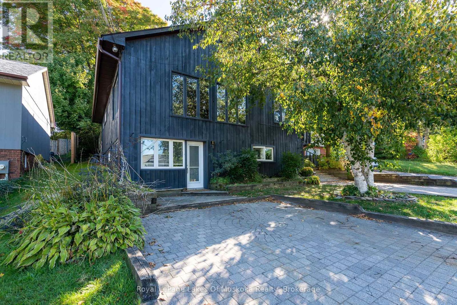 16 CLIFF AVENUE, Huntsville, Ontario