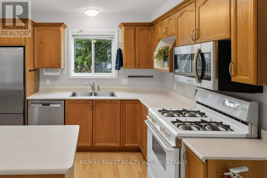 1104 Acadia Drive, Kingston, Ontario  K7M 8V7 - Photo 11 - X12278752