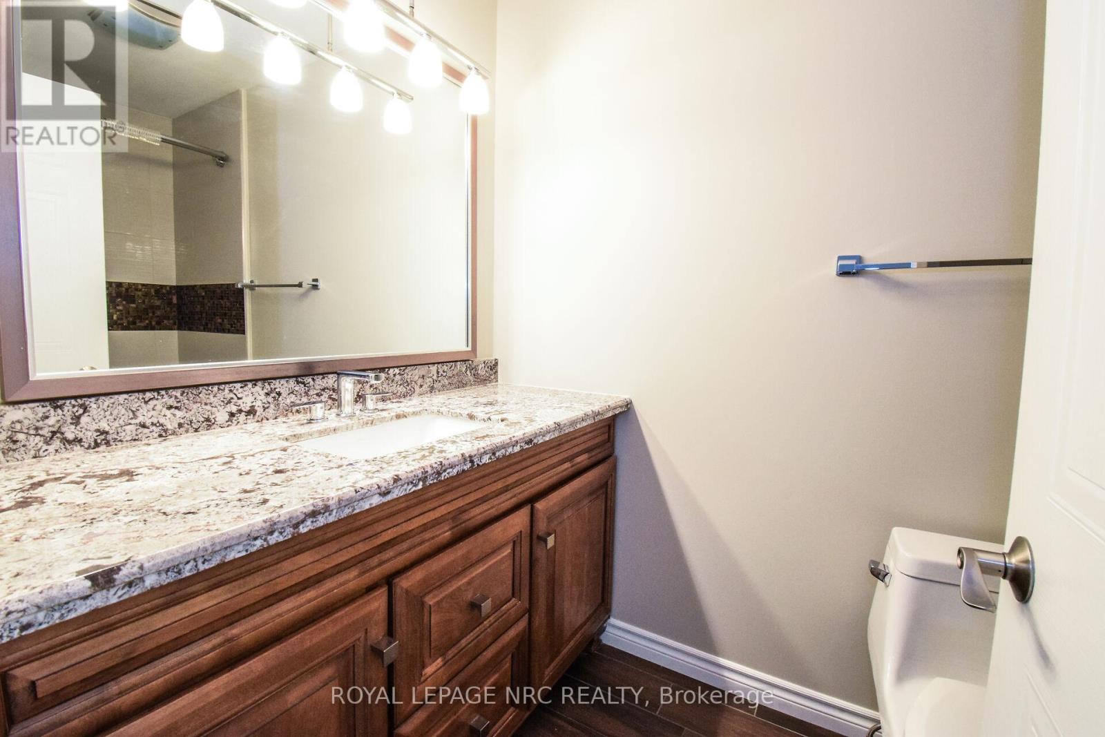 4974 Windgate Drive E, Niagara Falls, Ontario  L2H 2Z7 - Photo 20 - X12414835