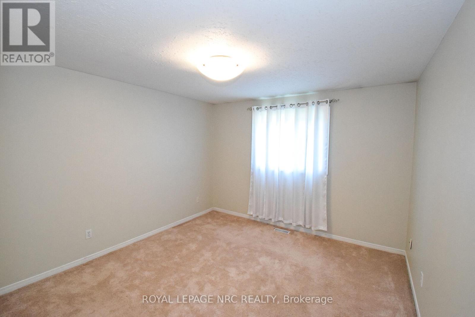4974 Windgate Drive E, Niagara Falls, Ontario  L2H 2Z7 - Photo 18 - X12414835