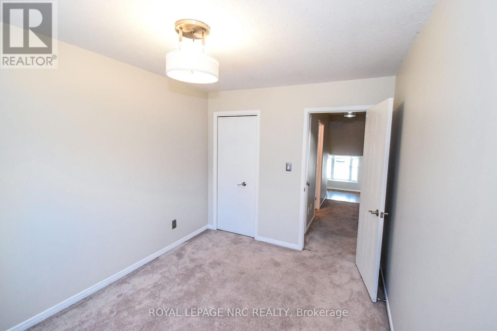 4974 Windgate Drive E, Niagara Falls, Ontario  L2H 2Z7 - Photo 25 - X12414835