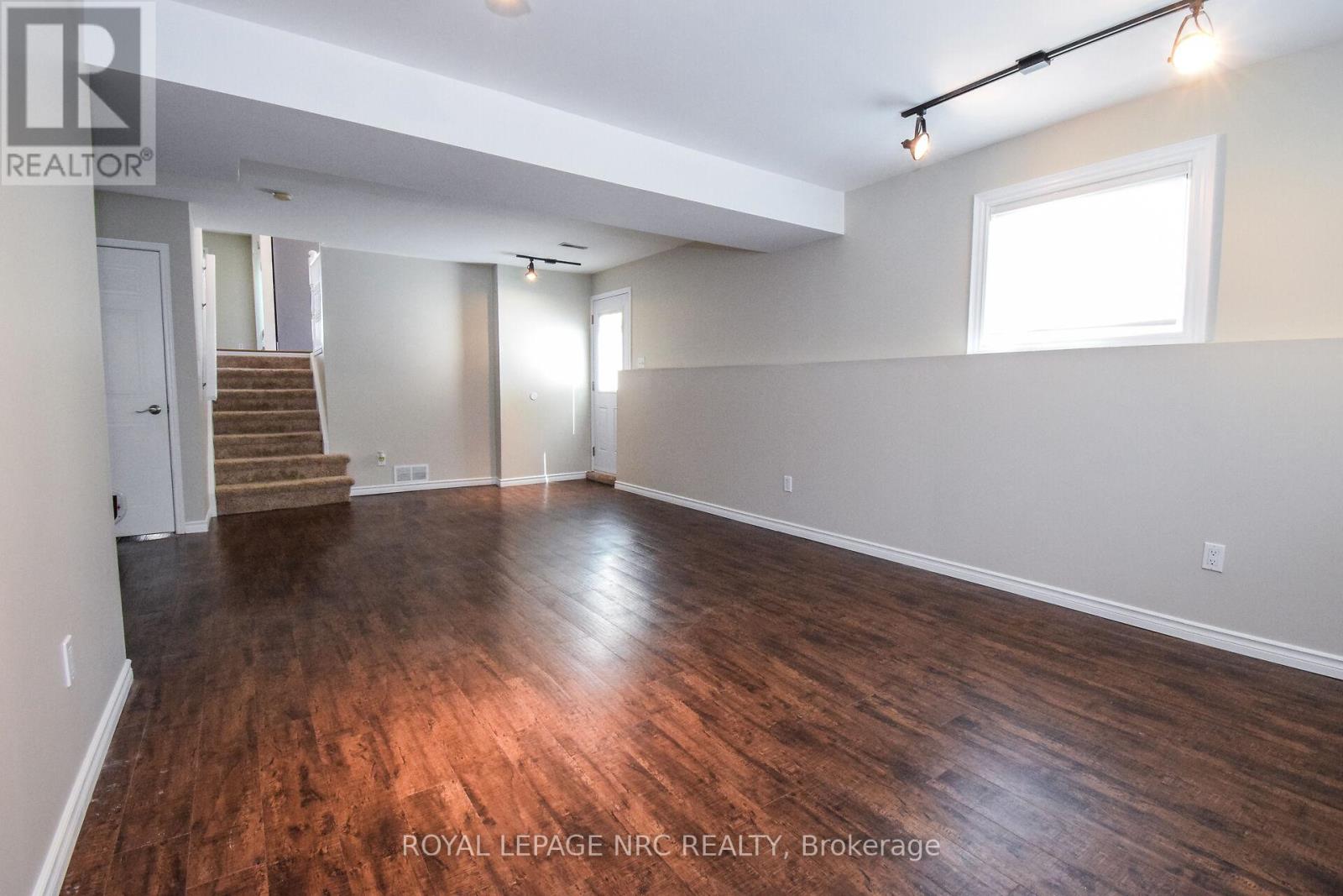 4974 Windgate Drive E, Niagara Falls, Ontario  L2H 2Z7 - Photo 30 - X12414835