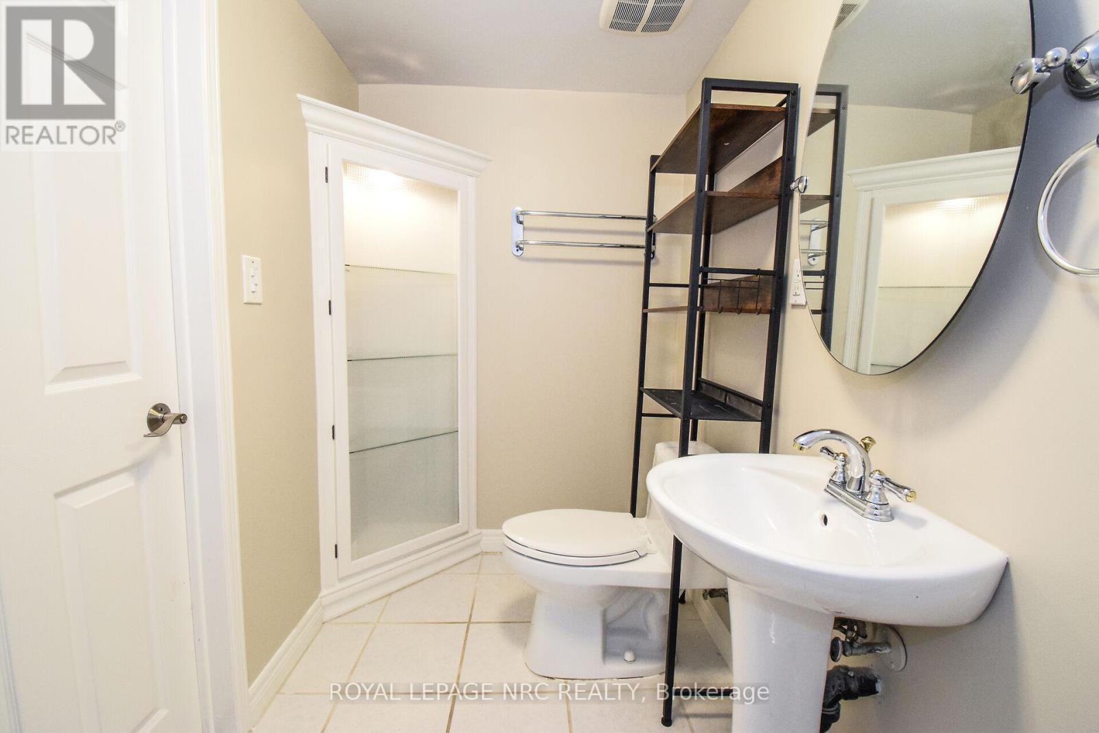4974 Windgate Drive E, Niagara Falls, Ontario  L2H 2Z7 - Photo 36 - X12414835