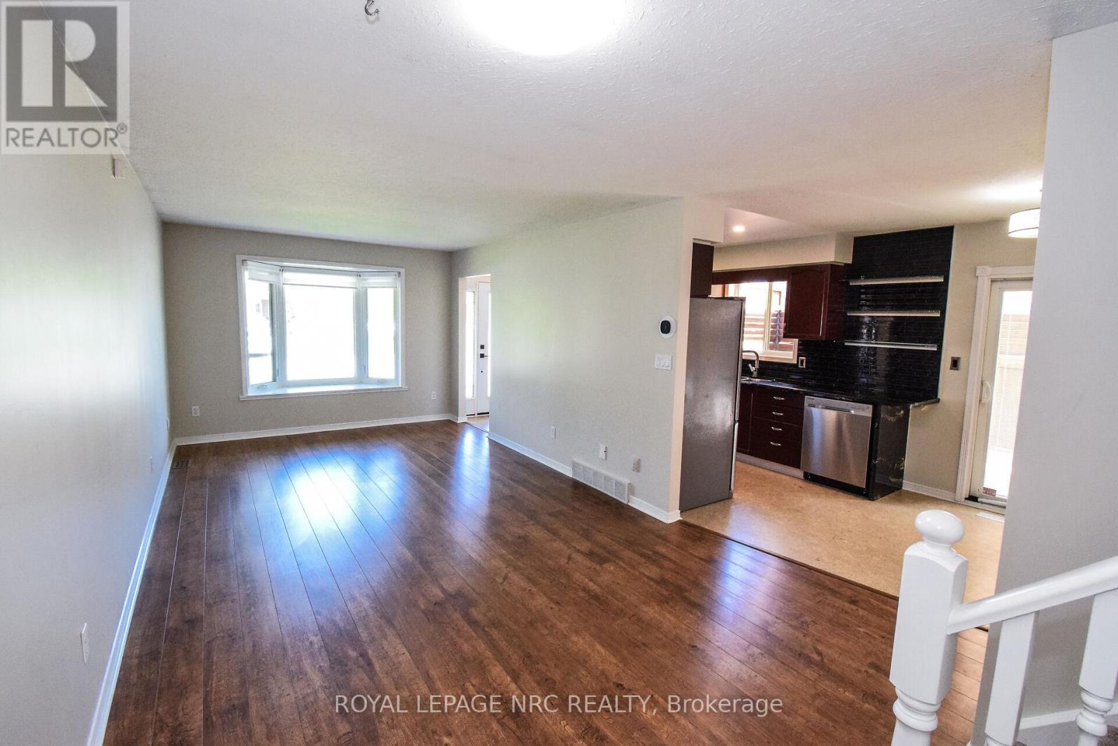 4974 Windgate Drive E, Niagara Falls, Ontario  L2H 2Z7 - Photo 7 - X12414835