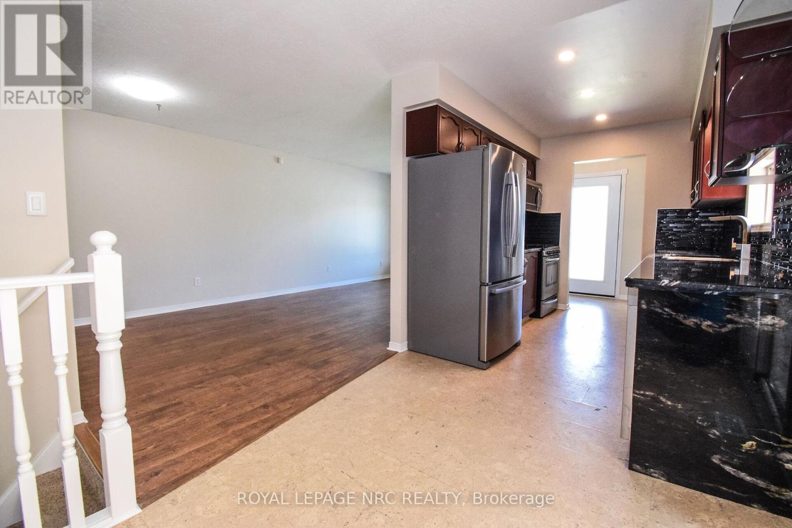 4974 Windgate Drive E, Niagara Falls, Ontario  L2H 2Z7 - Photo 9 - X12414835
