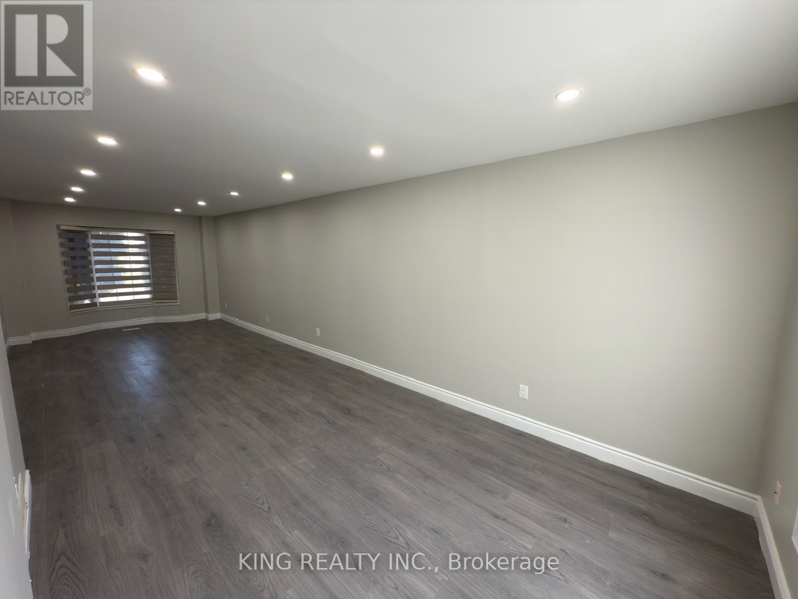7 Clydesdale Circle, Brampton, Ontario  L6Y 3R4 - Photo 19 - W12414633