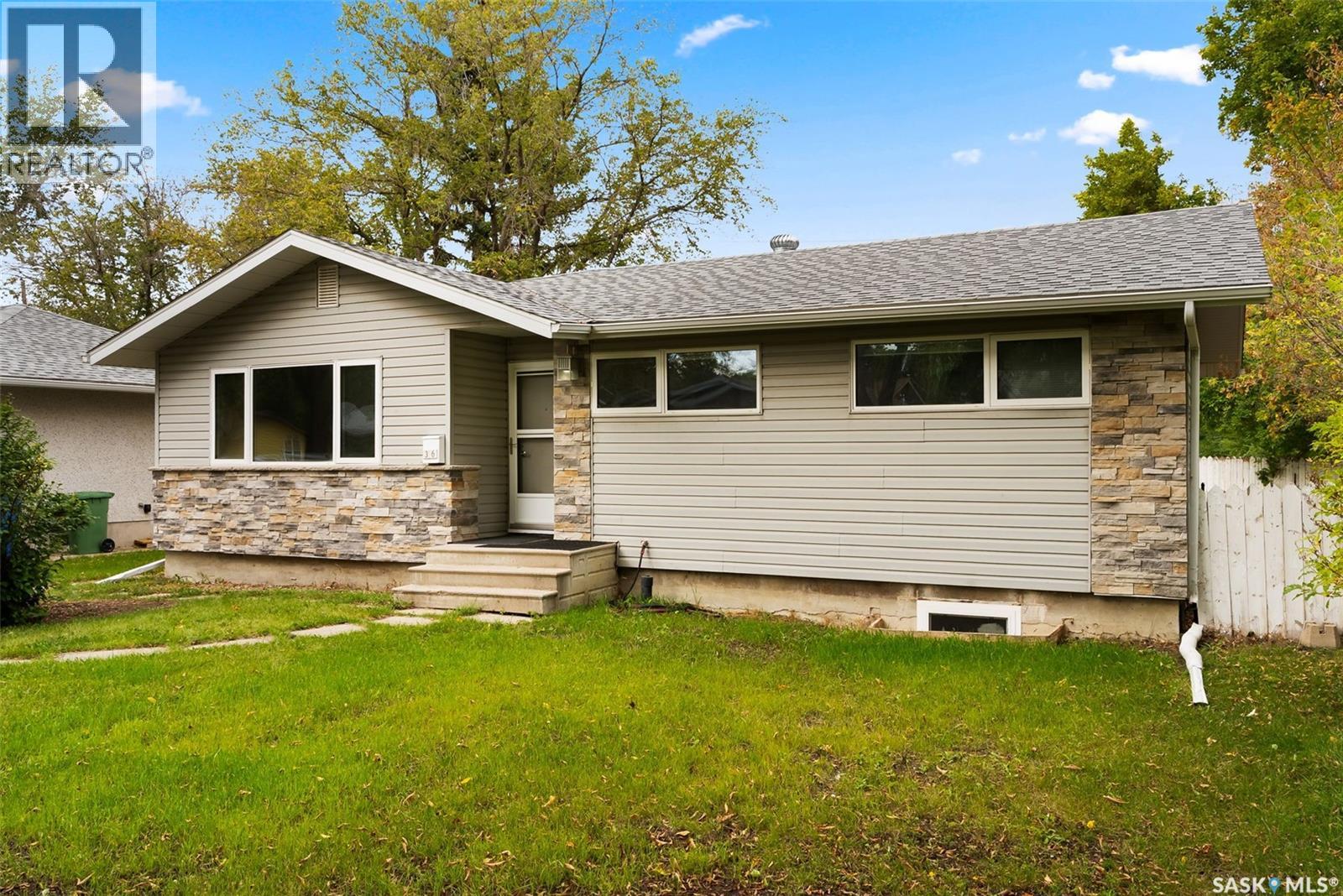 36 Cowburn CRESCENT, Regina, Saskatchewan