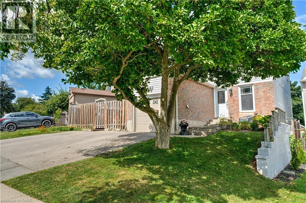 2261 Leominster Drive, Burlington, Ontario  L7P 3W8 - Photo 2 - 40771672