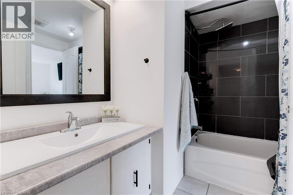 2261 Leominster Drive, Burlington, Ontario  L7P 3W8 - Photo 22 - 40771672