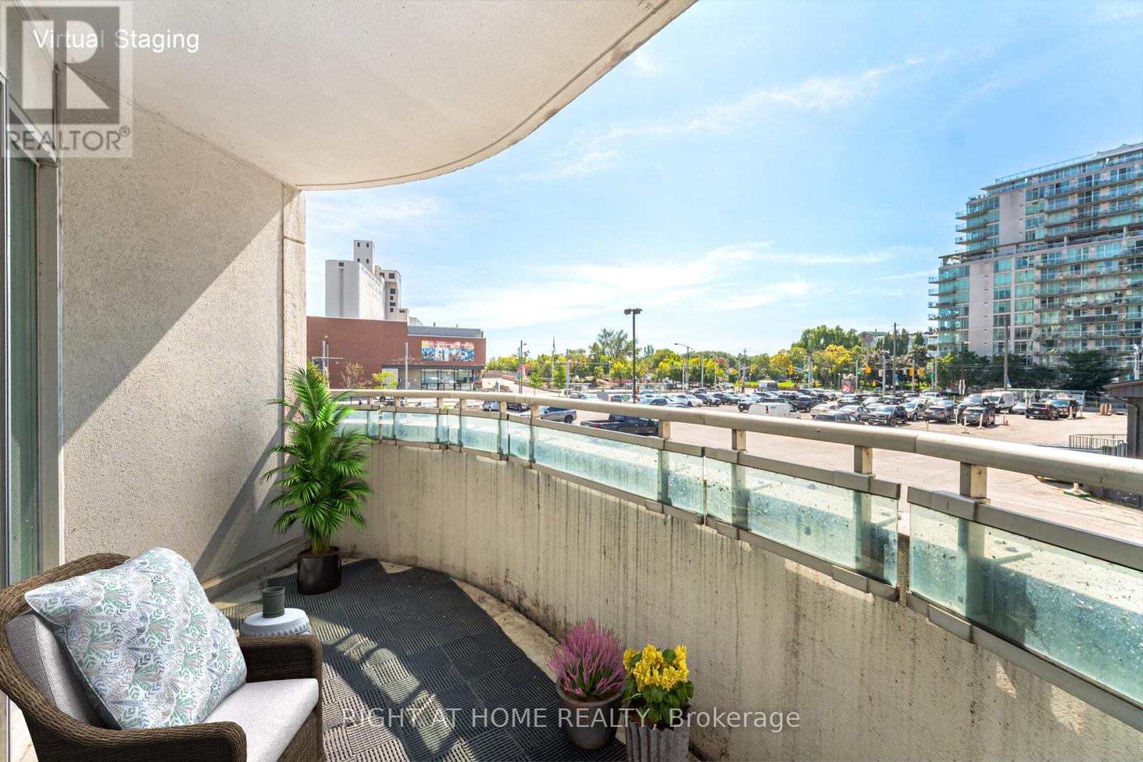 219 - 600 Queens Quay, Toronto, Ontario  M5V 3M3 - Photo 17 - C12414723
