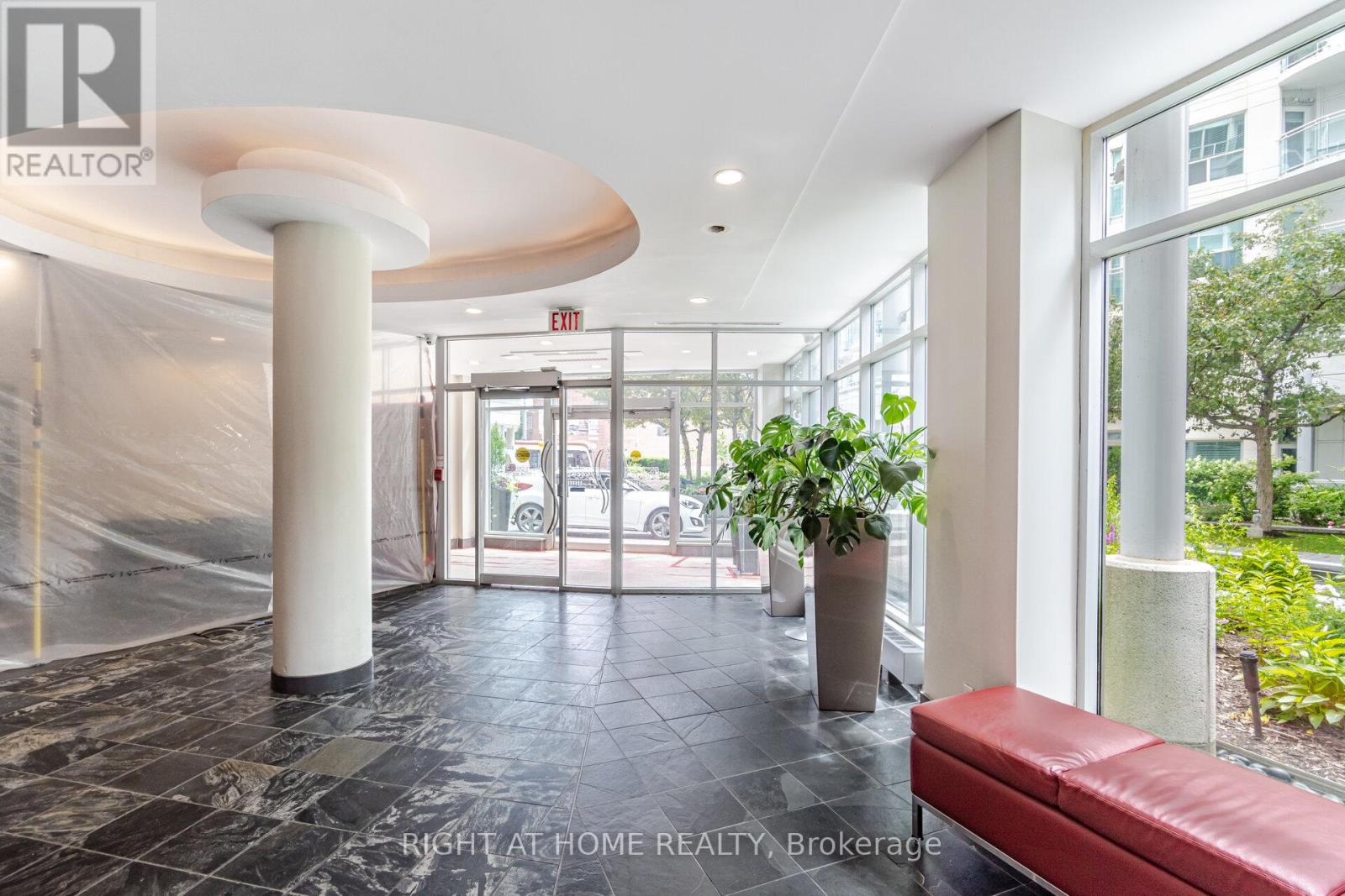 219 - 600 Queens Quay, Toronto, Ontario  M5V 3M3 - Photo 25 - C12414723