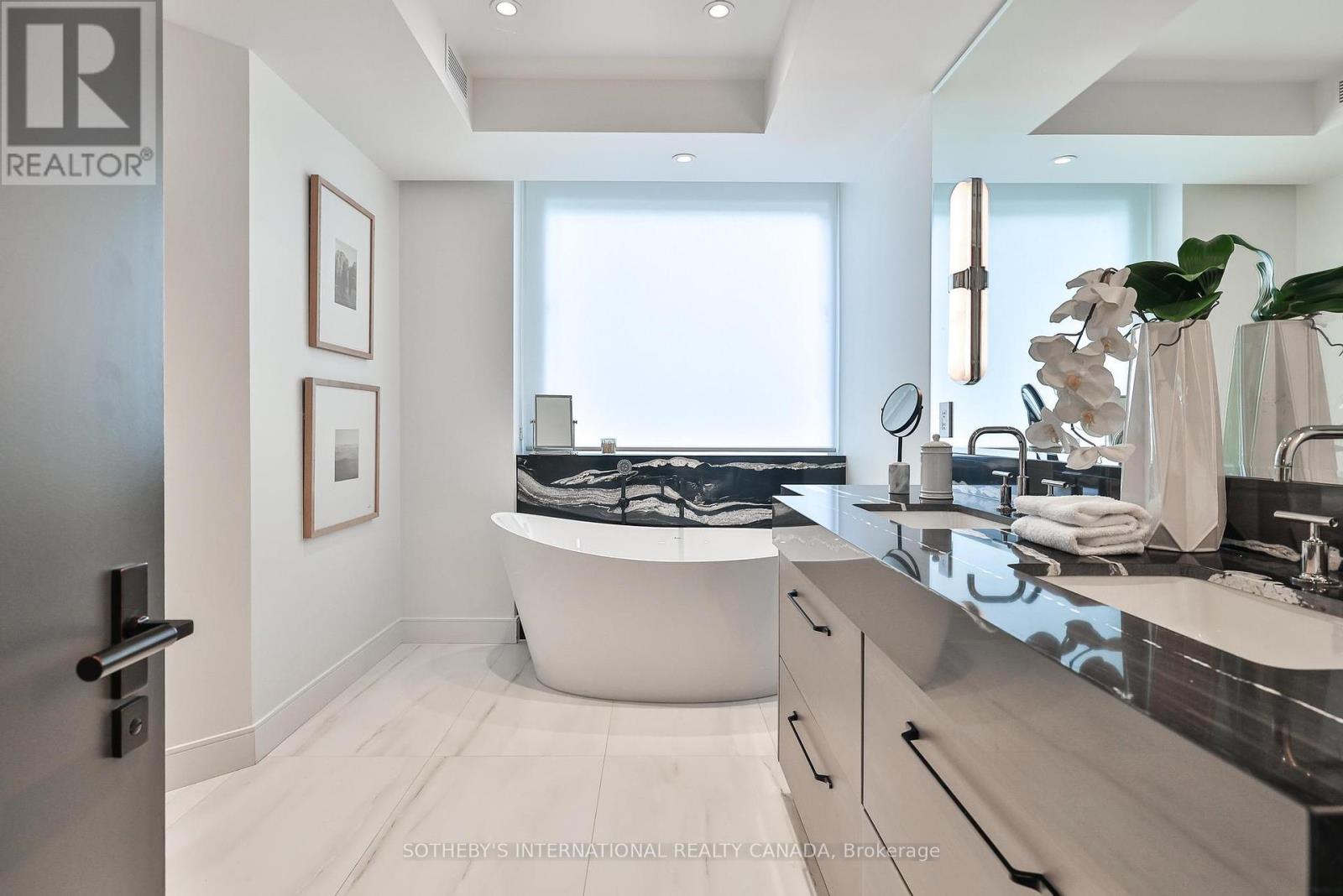 405 - 342 Spadina Road, Toronto, Ontario  M5P 2V4 - Photo 27 - C12414751