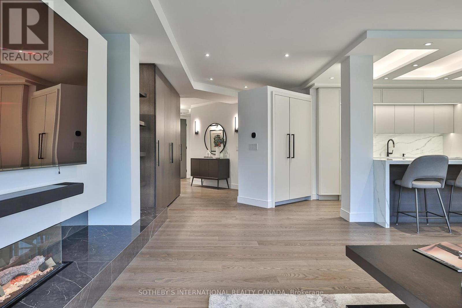 405 - 342 Spadina Road, Toronto, Ontario  M5P 2V4 - Photo 3 - C12414751