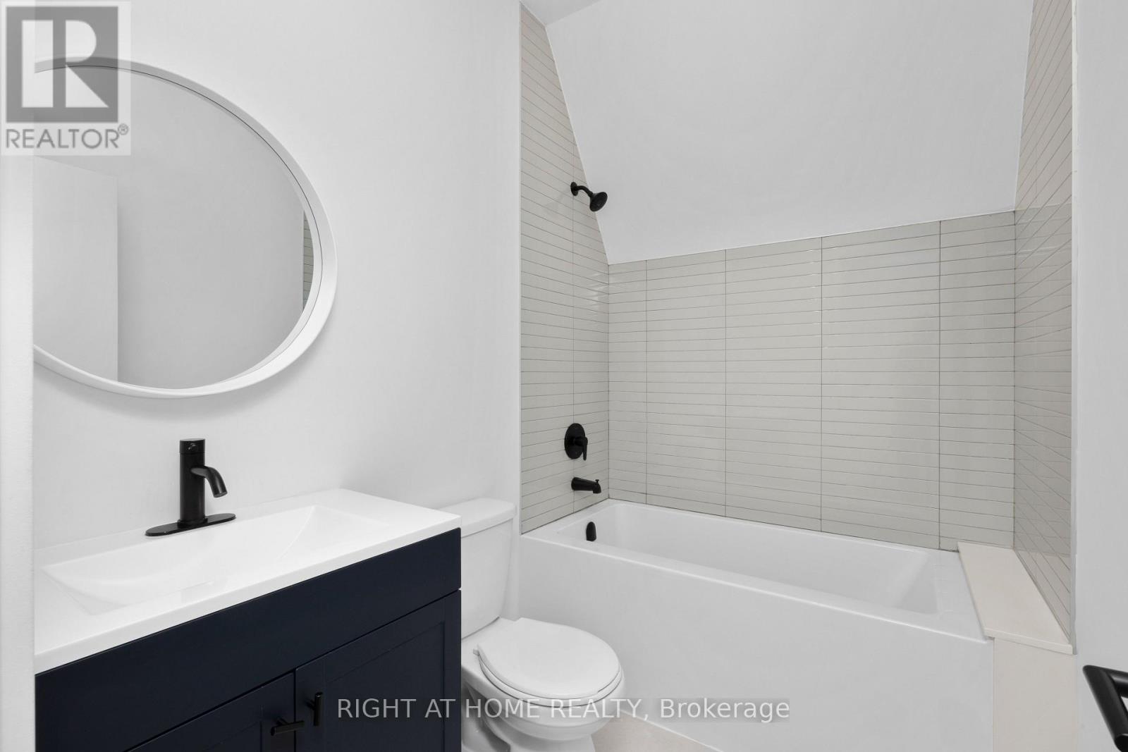 48 Lanark Avenue, Toronto, Ontario  M6C 2B4 - Photo 18 - C12414788