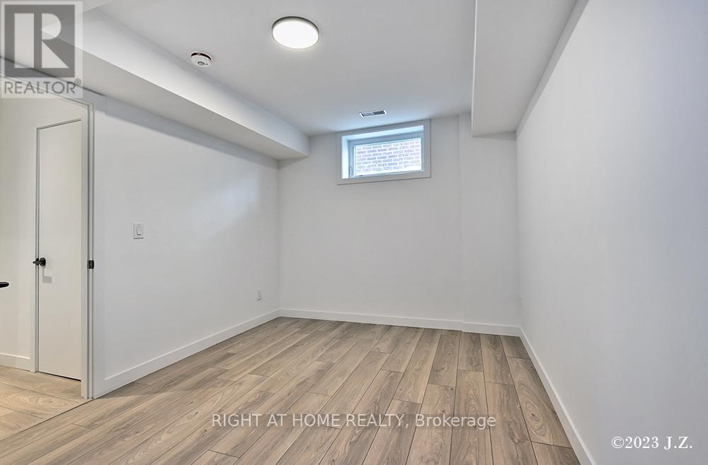 48 Lanark Avenue, Toronto, Ontario  M6C 2B4 - Photo 24 - C12414788