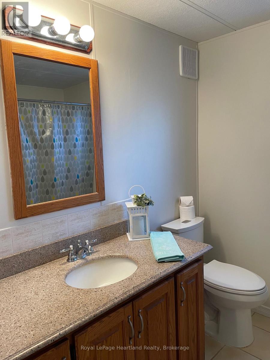 9 Algonquin Lane, Ashfield-Colborne-Wawanosh, Ontario  N7A 3Y2 - Photo 13 - X12414980