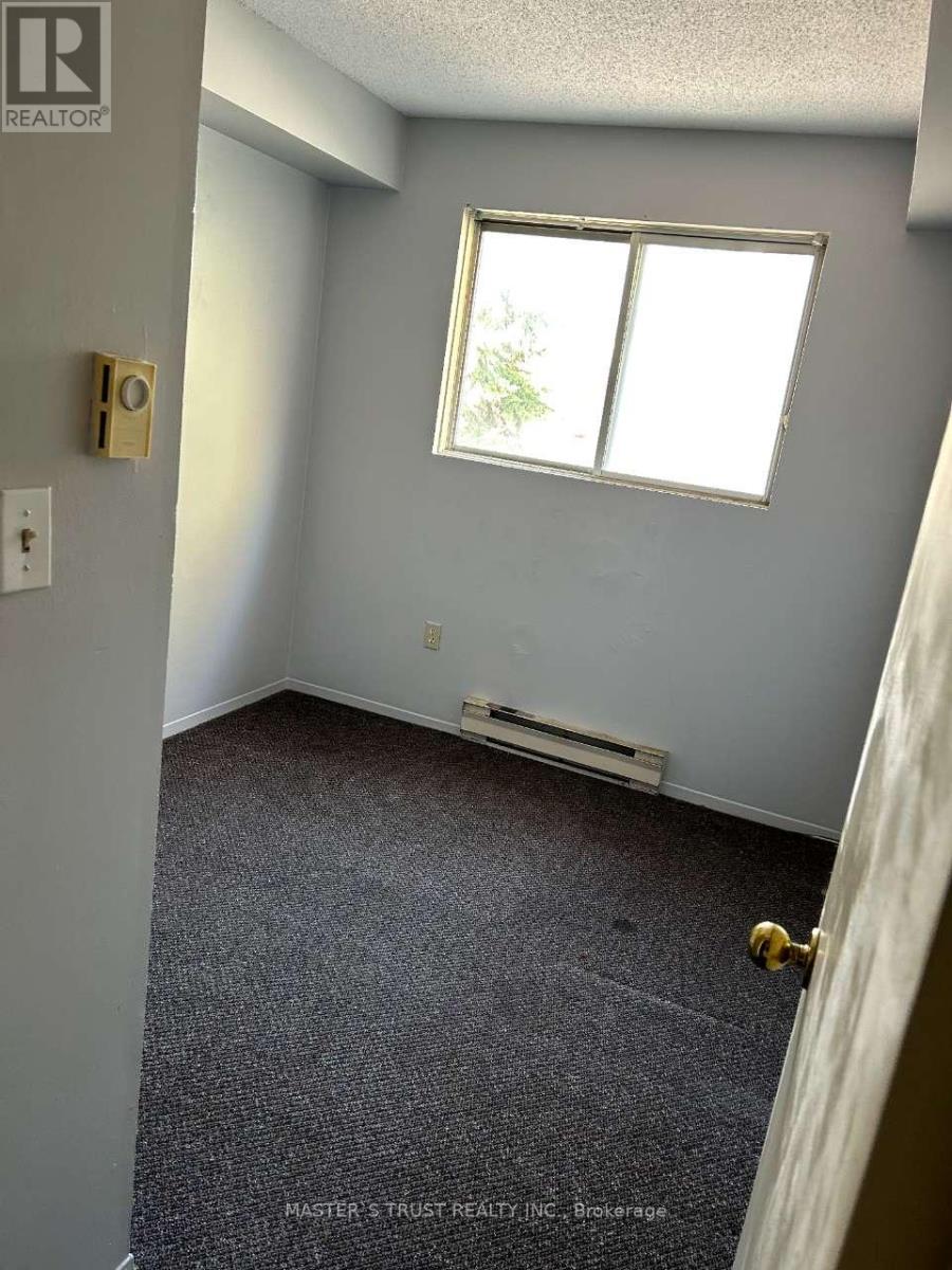 201 - 837 Simcoe Street S, Oshawa, Ontario  L1H 4K8 - Photo 2 - E12414721