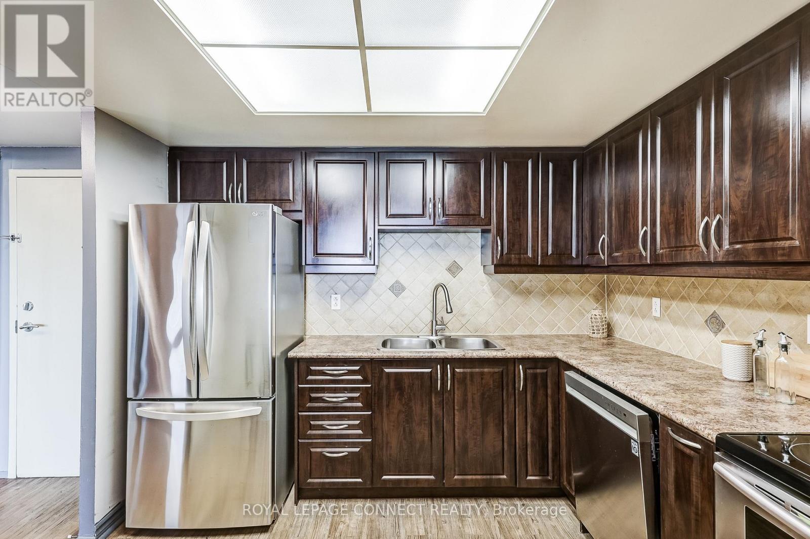 903 - 10 Dean Park Road, Toronto, Ontario  M1B 3G8 - Photo 6 - E12414890