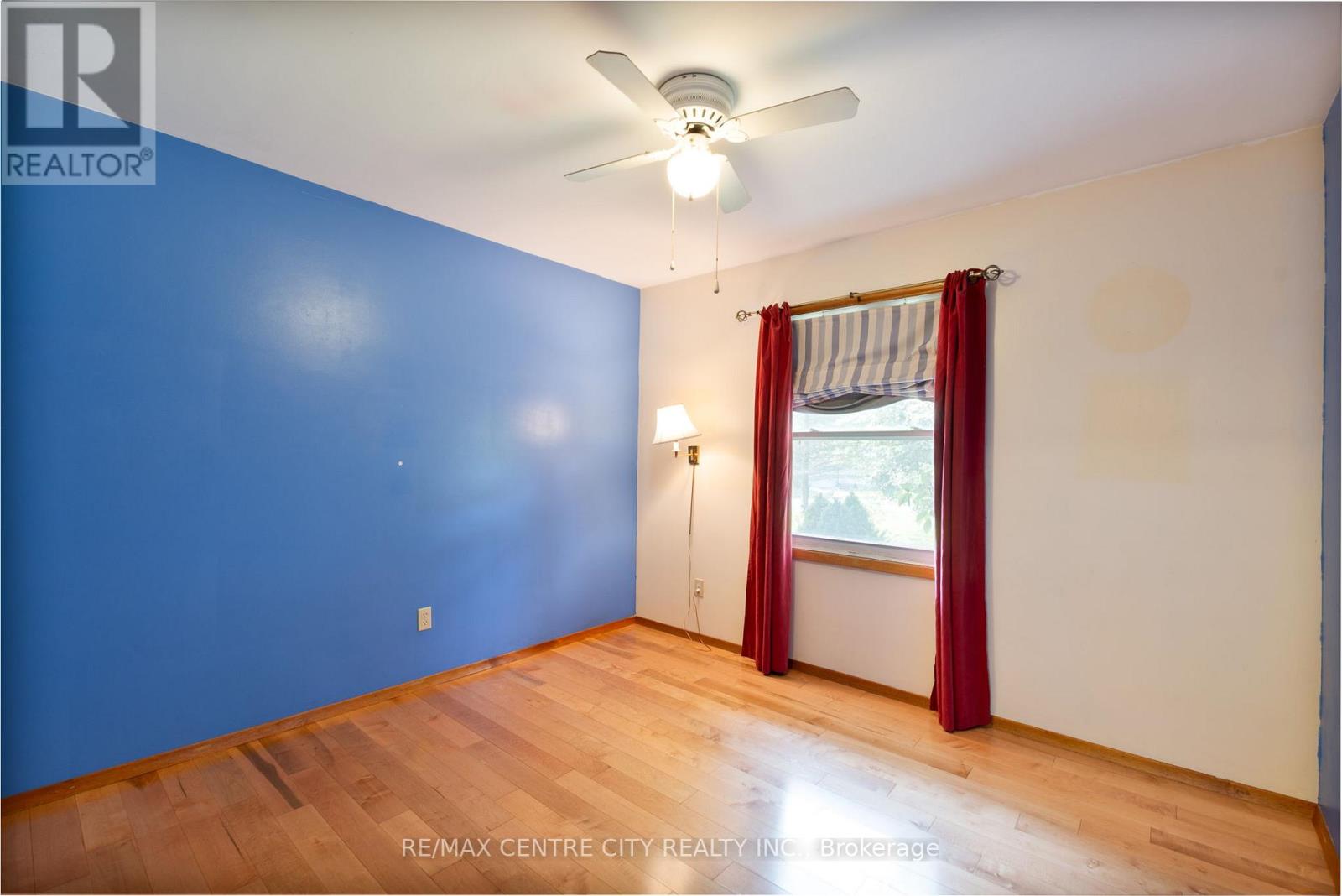 233 Amy Street, Southwest Middlesex, Ontario  N0L 2N0 - Photo 16 - X12414961