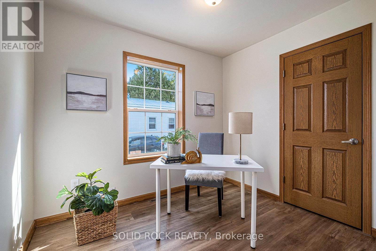 65 Vanier Road, Ottawa, Ontario  K2H 7P6 - Photo 13 - X12414933