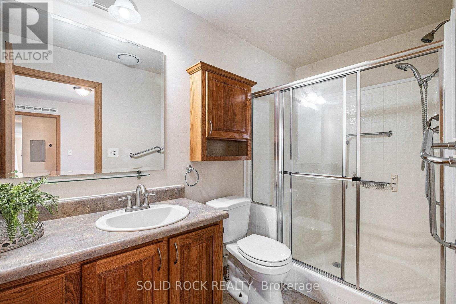 65 Vanier Road, Ottawa, Ontario  K2H 7P6 - Photo 20 - X12414933