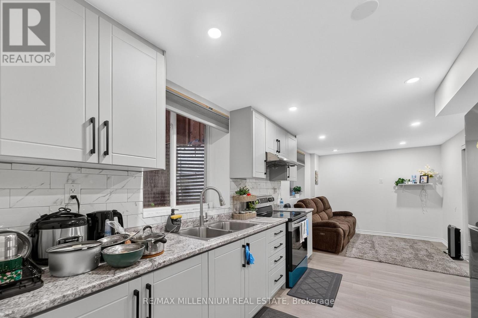 66 Armstrong Crescent, Bradford West Gwillimbury, Ontario  L3Z 0L2 - Photo 39 - N12414726
