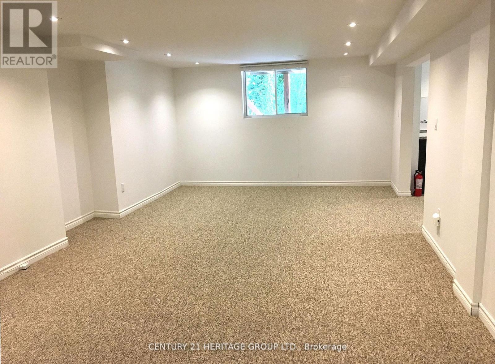 Bsmt - 10 Mcclenny Drive, Aurora (Aurora Highlands), Ontario  L4G 5P9 - Photo 4 - N12414812