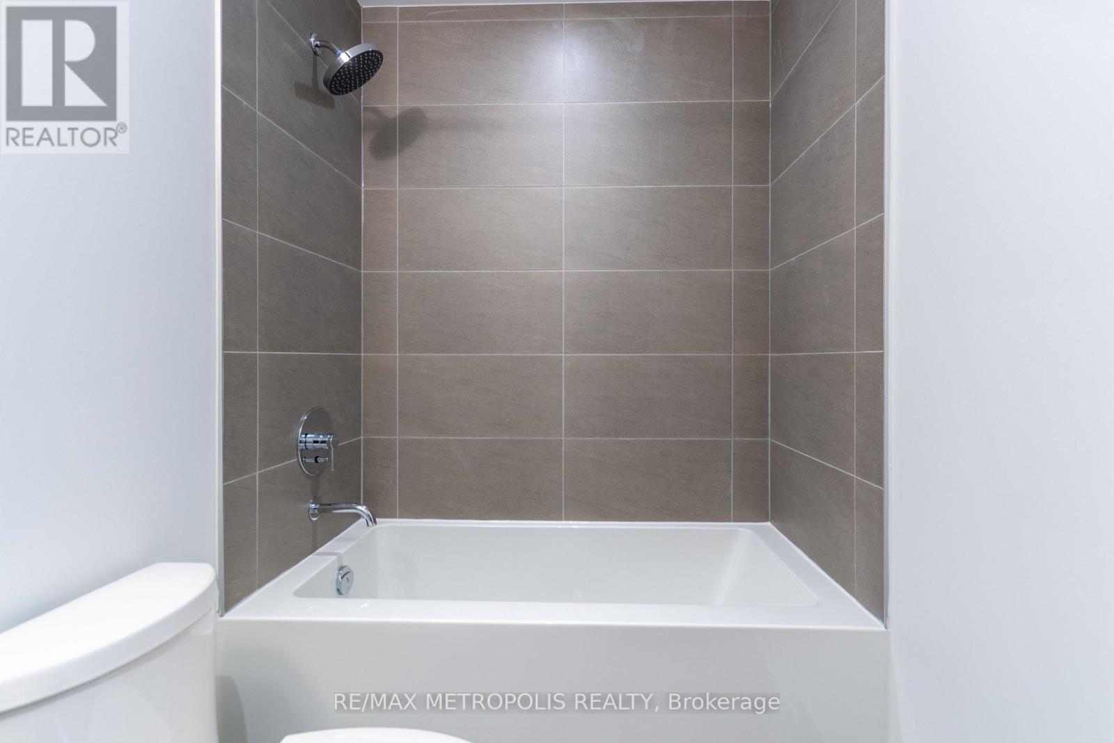 5709 - 5 Buttermill Avenue, Vaughan, Ontario  L4K 0J5 - Photo 12 - N12414898
