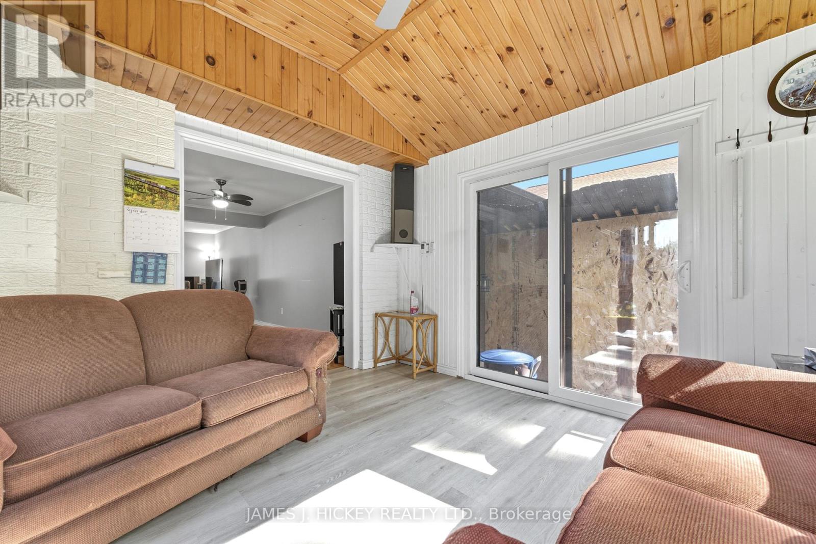 119 Frontenac Crescent, Deep River, Ontario  K0J 1P0 - Photo 16 - X12414977