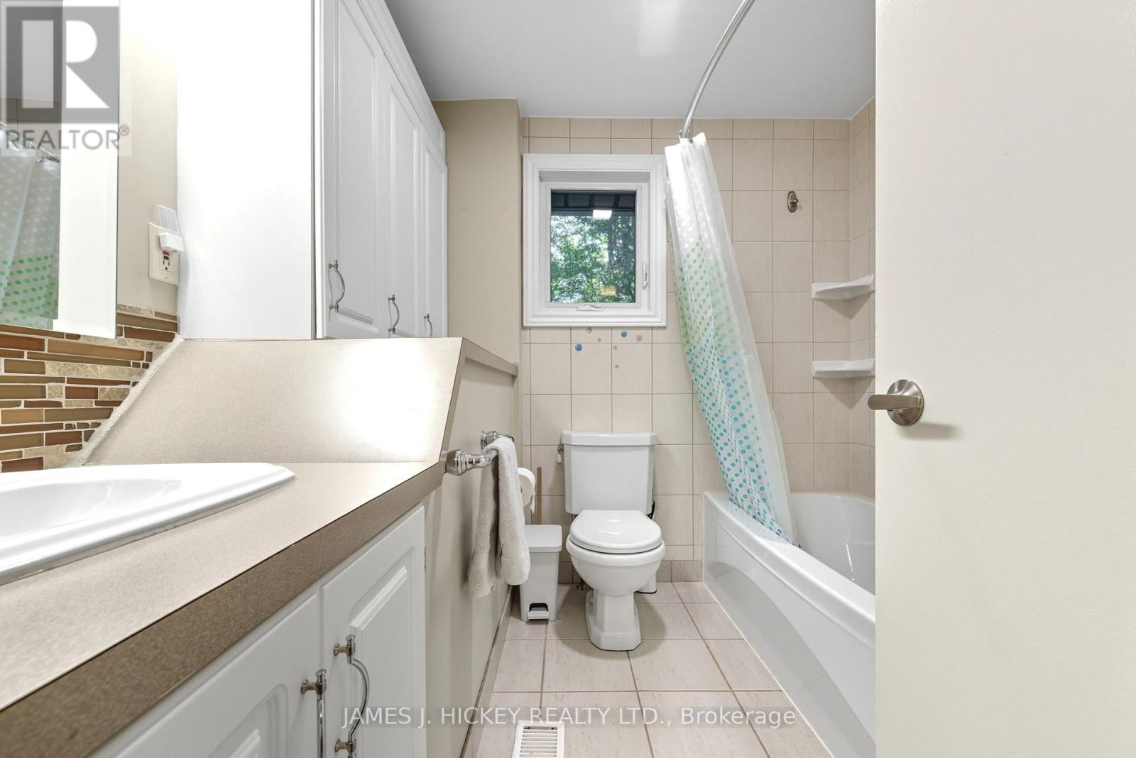 119 Frontenac Crescent, Deep River, Ontario  K0J 1P0 - Photo 27 - X12414977